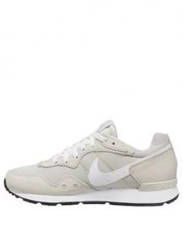 Nike Venture Runner, Beige/White, Size 8, Women