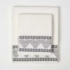 Homescapes - Grey Nordic Style Christmas 100% Cotton Bath Towel - Grey