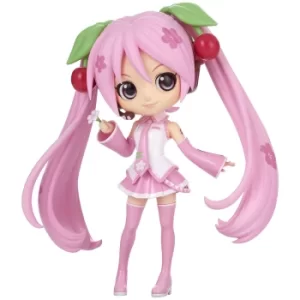 Banpresto Q posket Sakura Miku (Ver. A) Figure