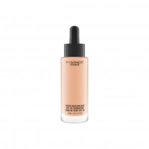 MAC Studio Waterweight SPF 30 Foundation Nw18