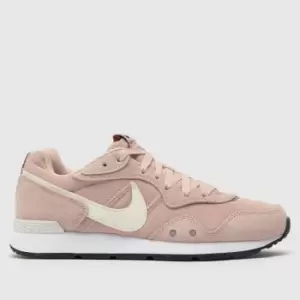 Nike Venture Runner Trainers In Pale Pink