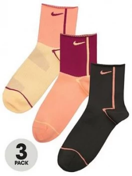 Nike 3 Pack of Everyday Ankle Socks - Multi, Size 5-8=M, Women