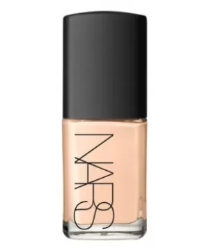 NARS Sheer Glow Foundation Yukon