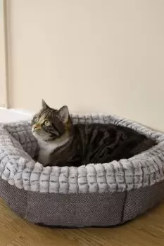 Tweed & Plush Cat Bed