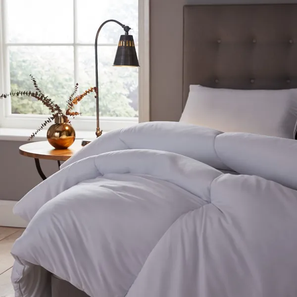 Silentnight Warm & Cosy 15 Tog Duvet White DOUBLE XA40402