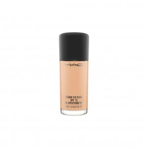 MAC Studio Fix Fluid SPF 15 Foundation Nw22