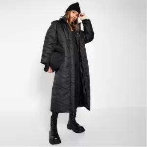 I Saw It First Petite Chevron Padded Maxi Coat - Black