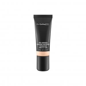 MAC Pro Longwear Nourishing Waterproof Foundation Nw15