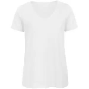 B&C Womens/Ladies Favourite Organic Cotton V-Neck T-Shirt (XS) (White)