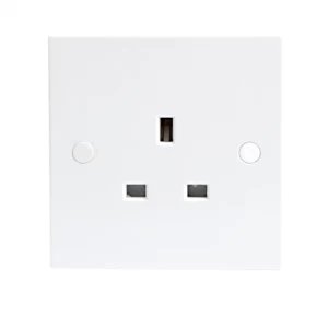 KnightsBridge 13A White 1G Single 230V UK 3 Pin Unswitched Electric Wall Socket