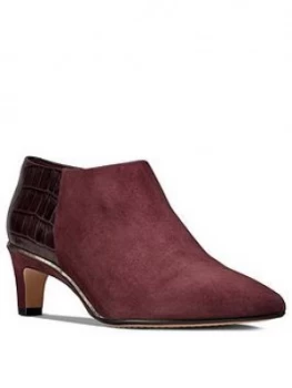 Clarks Ellis Viola Shoe Boot - Burgundy