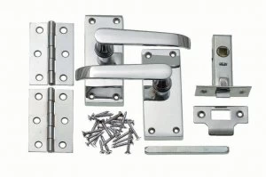 Wickes New York Victorian Straight Latch Door Handle Set - Chrome 1 Pair