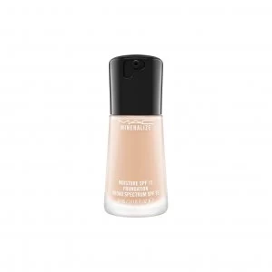 MAC Mineralize Moisture SPF15 Foundation Nw15