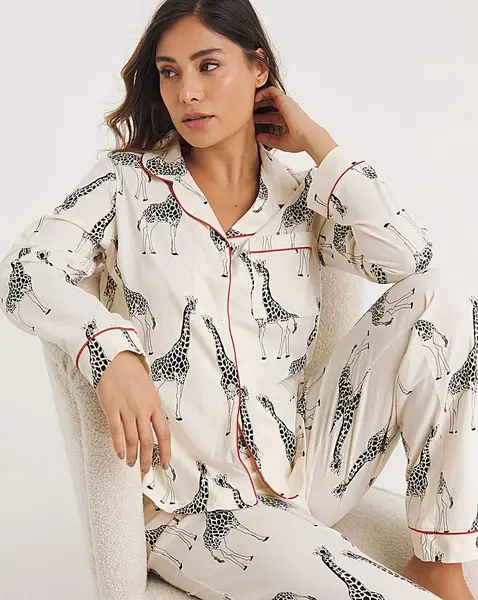 Chelsea Peers Chelsea Peers Giraffe Print PJ Set Cream Print Female 20 QV39206