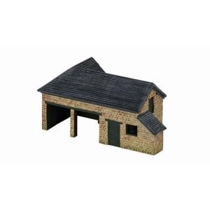 Hornby Country Farm Tractor Shed Model