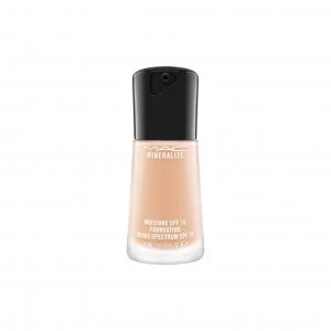 MAC Mineralize Moisture SPF15 Foundation Nw18