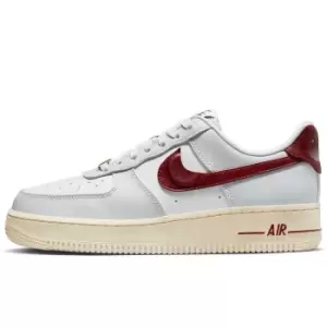 Nike Wmns Air Force 1 '07 Se, Photon Dust/Team Red-Summit White-Muslin, size: 3+, Female, Trainers, DV7584-001