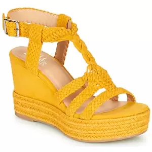 Bullboxer 175018F2T womens Sandals in Yellow,5,6,7