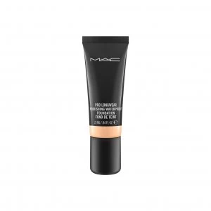 MAC Pro Longwear Nourishing Waterproof Foundation Nc20