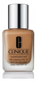 Clinique Superbalanced Silk Makeup SPF15 Silk Nutmeg