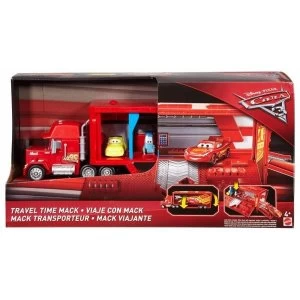 Cars 3 Traveling Mack Playset