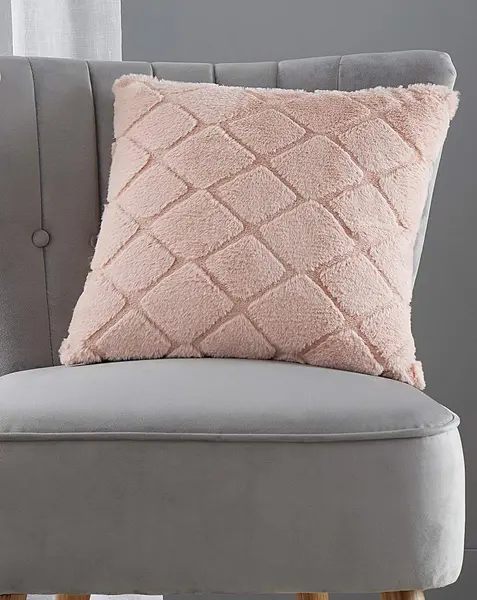 Cosy Diamond Cushion