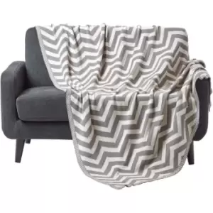 HOMESCAPES Grey Chevron Cotton Knitted Throw, 130 x 170cm - Grey