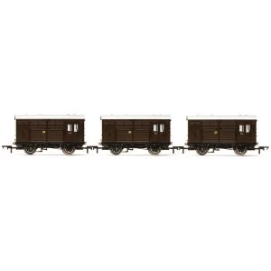 Hornby Horse Boxes Three Pack GWR Era 3 Model Train