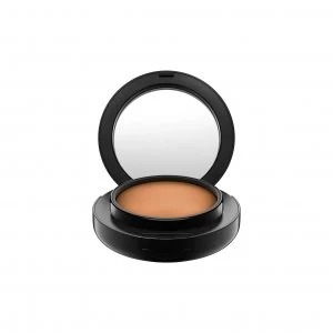 MAC Studio Tech Foundation Nc45