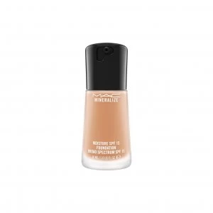 MAC Mineralize Moisture SPF15 Foundation Nc37