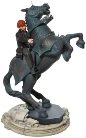 Harry Potter Ron on a Chess Horse Masterpiece Figurine Collection Figures multicolor