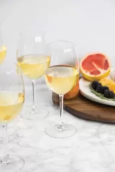 Julie Set Of 4 16.5Oz White Wine Glasses