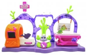 Splashlings Medical Centre Playset.