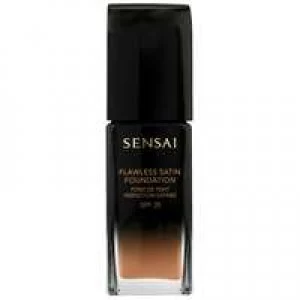 SENSAI Flawless Satin Foundation SPF20 FS204.5 Warm Beige 30ml