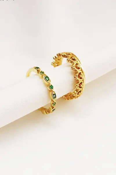 Elk & Bloom 14K Dainty Gold Green Zirconia Ring Gold