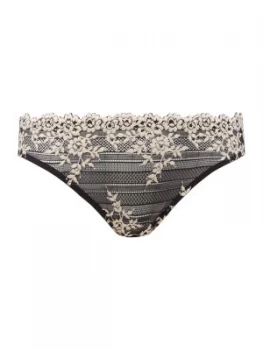 Wacoal Embrace lace bikini Black