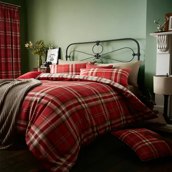 CATHERINE LANSFIELD Catherine Lansfield - Kelso Reversible Tartan Check Duvet Cover Set, Red, Double BD/33905/W/DQS/RE