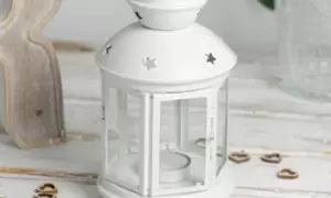 Vintage Style Candle Lantern: Cream