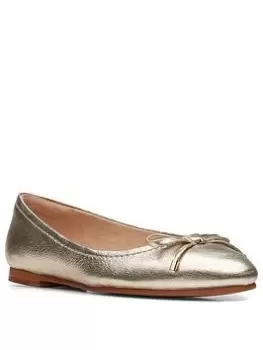 Clarks Grace Lily Shoes - Champagne Leather