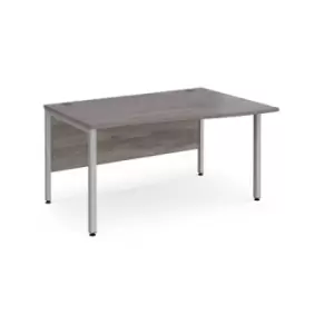 Maestro 25 right hand wave desk 1400mm wide - silver bench leg frame and grey oak top