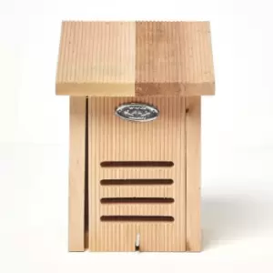 Homescapes - Real Alder Wood Ladybird Insect House - Natural - Natural