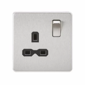 KnightsBridge 1G 13A Screwless Brushed Chrome 230V UK 3 Pin Switched Electrical Wall Socket - Black Insert