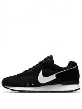 Nike Venture Runner - Black/White